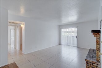 Building Photo - 2921 Country Manor Ln