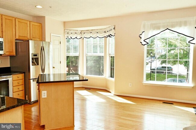 Foto del edificio - 7005 Cradlerock Farm Ct