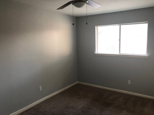 Building Photo - 10915 Gatlinburg Dr