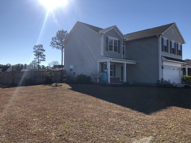 Building Photo - 418 Amaryllis Ln