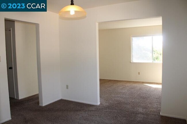 Foto del edificio - 5231 McBryde Ave