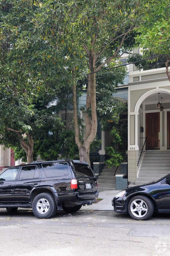 Building Photo - 838 Shrader St