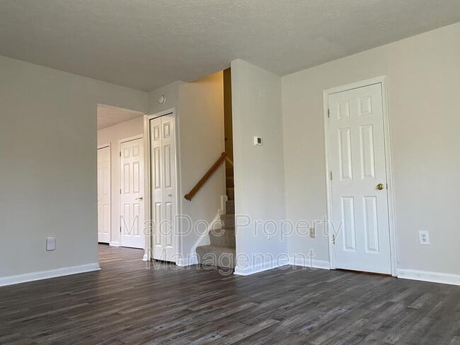 Foto del edificio - 9609 Coventry Creek Dr