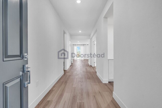 Building Photo - 5510 Majano Way