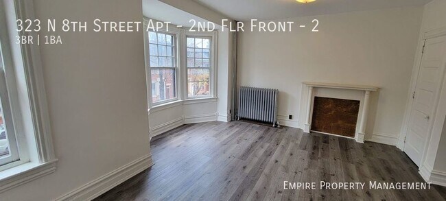 Building Photo - 2nd Floor: 3 Bedroom / 1 Bathroom Apartmen...