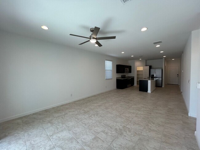 Foto del edificio - 2 Weeks Free Rent! Brand New 4-Bedroom Home in DR Horton’s Newest Community – Only $1,895/Month!