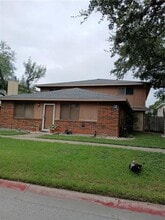 Building Photo - 6208 Hidden Cove