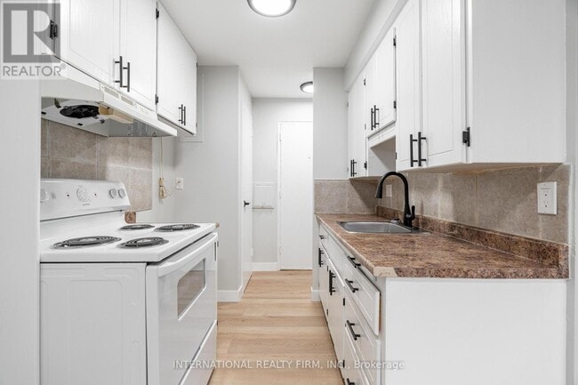 Building Photo - 24 Brookside St