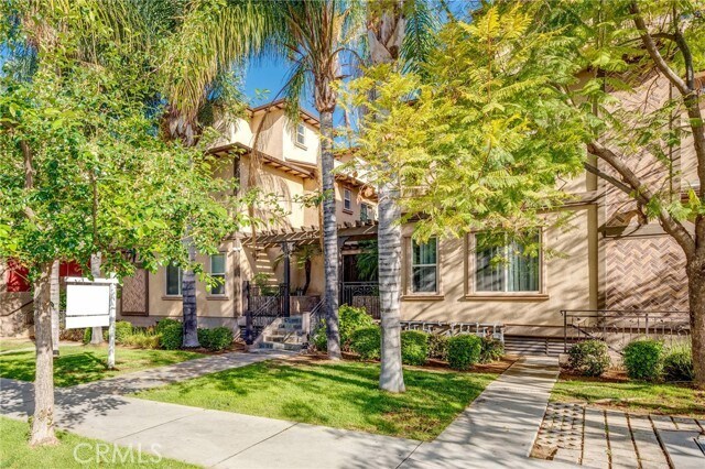 Foto principal - 345 W Loraine St