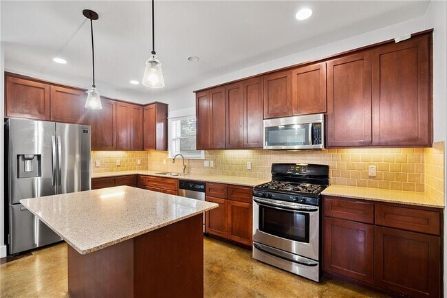 Building Photo - 3207 Holton St
