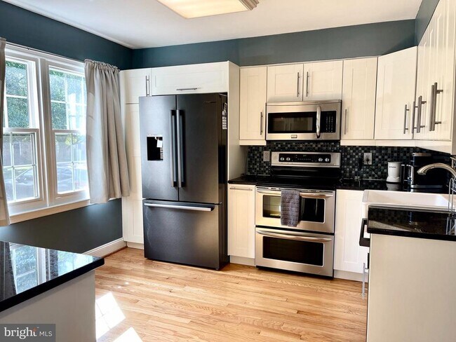 Foto del edificio - 246 Commons Dr NW