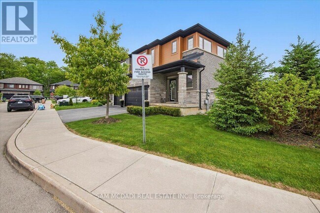 Building Photo - 4 Rouley Ln