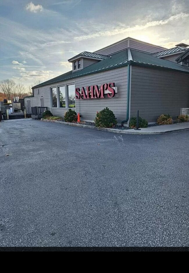 9263 S Pointe Retreat Dr Unit RETREAT CONDO, Bloomington, IN 47401 Condo for Rent in