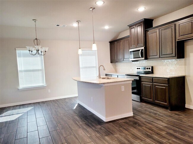Building Photo - 307 Ranch Rd