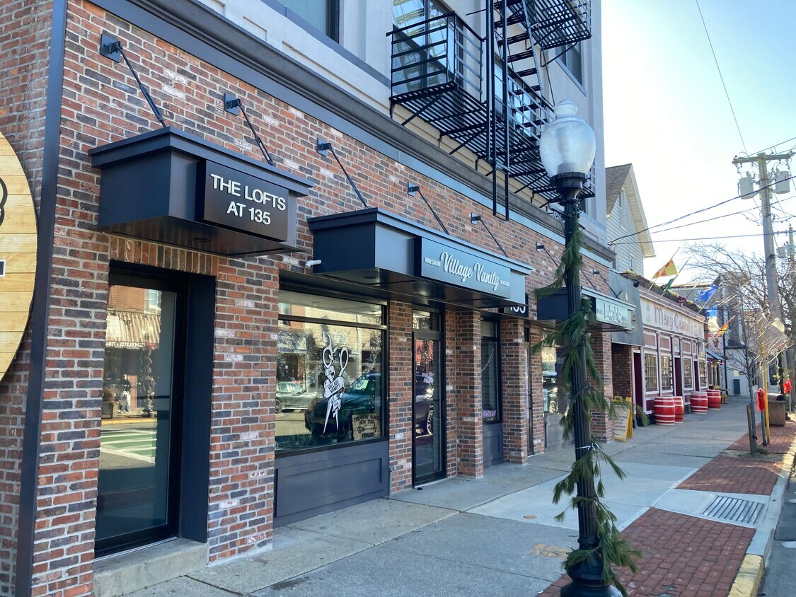 The Lofts at 135 Apartments in Babylon, NY