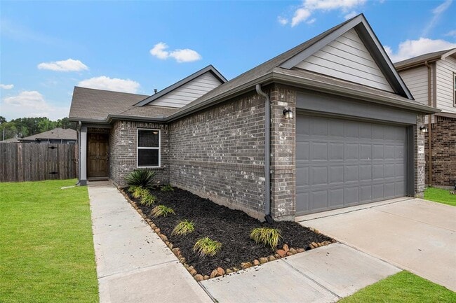Building Photo - 9312 Sandoval Cir