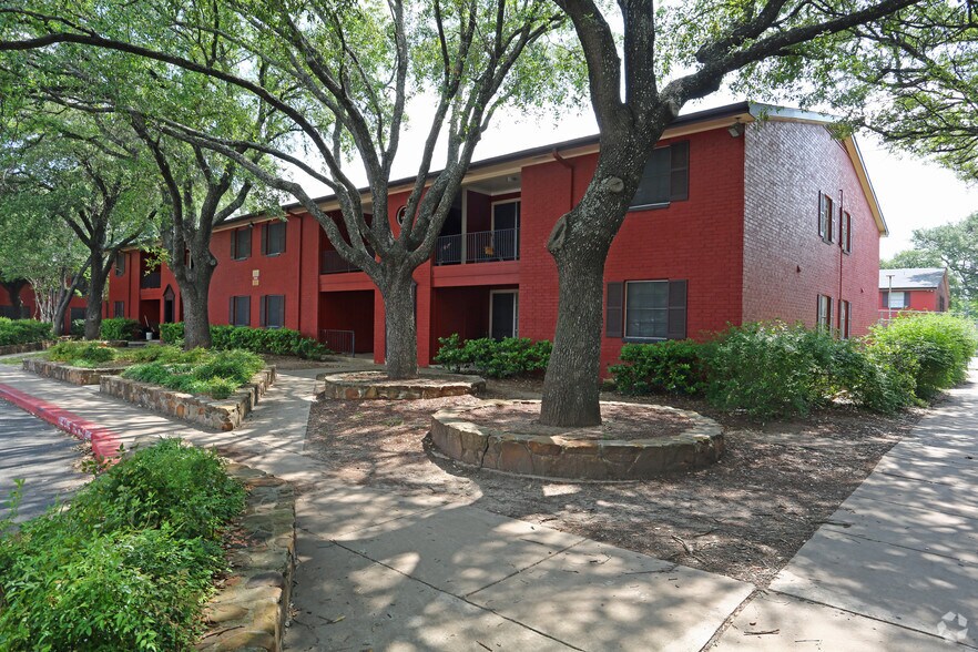 Meadows Edge Rentals Austin, TX