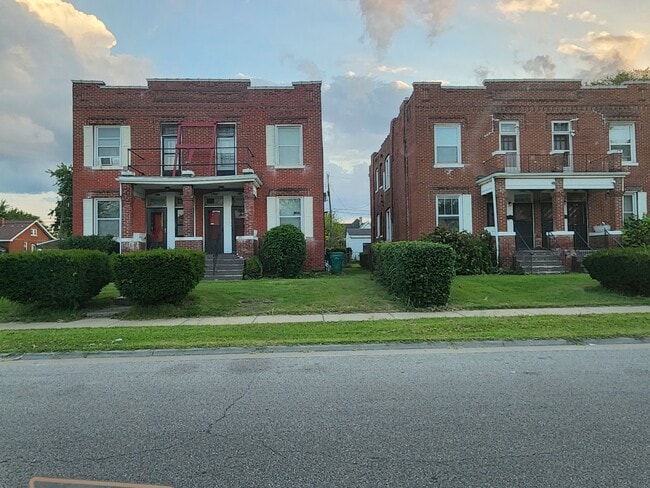 Building Photo - 1732 Saint Louis Ave