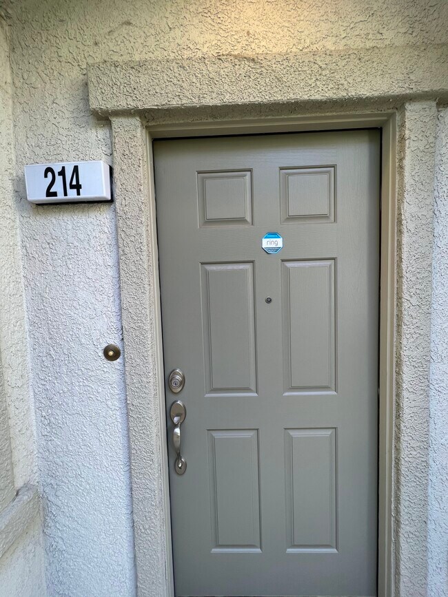 Building Photo - 3301 N Park Dr