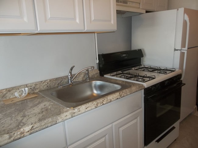 Foto del edificio - 334 McGuinness Blvd