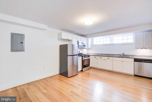 Foto del edificio - 3625 16th St NW
