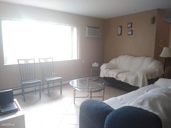 Foto del edificio - 5200 Royalton Rd