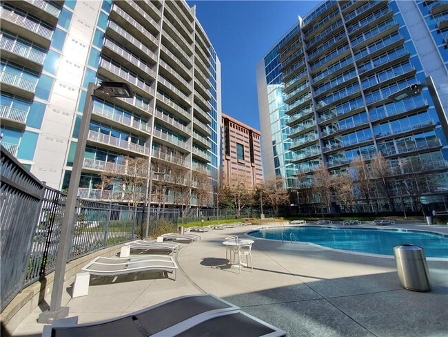 Building Photo - 44 Peachtree Pl NE