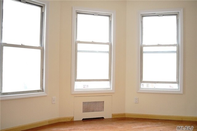 Building Photo - 85-18 80th St