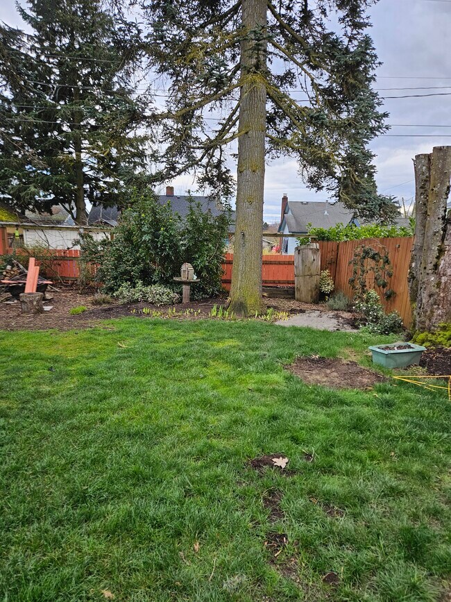 Foto del edificio - 611 W 32nd St