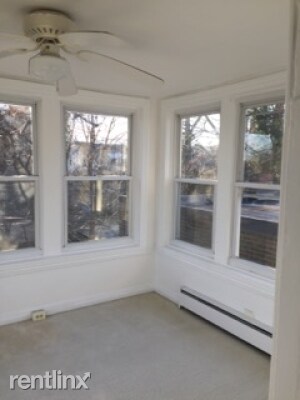 Foto del edificio - 532 Carpenter Ln