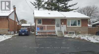 Building Photo - 15 Camille Ct