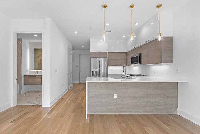 Building Photo - 148 70th St