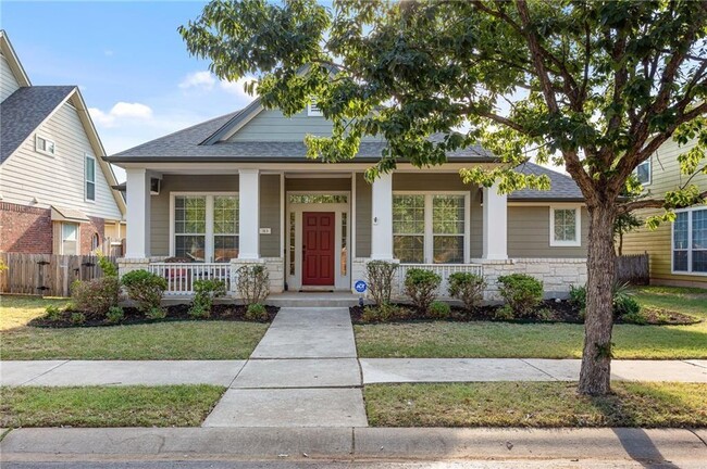 Foto del edificio - 313 Greenside Ln