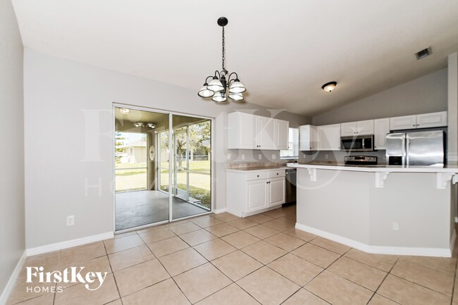 Foto del edificio - 1412 NW 12th Pl