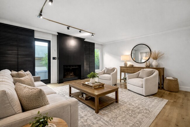 Foto del edificio - 3 Bedroom Luxury Condo