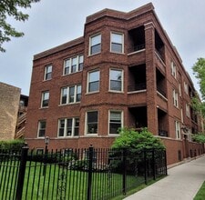 Building Photo - 7419 N Paulina St