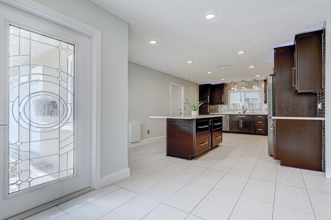 Foto del edificio - 2645 63rd Ave S