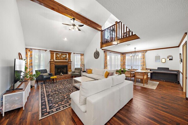 Building Photo - 7803 Villa Palms Dr