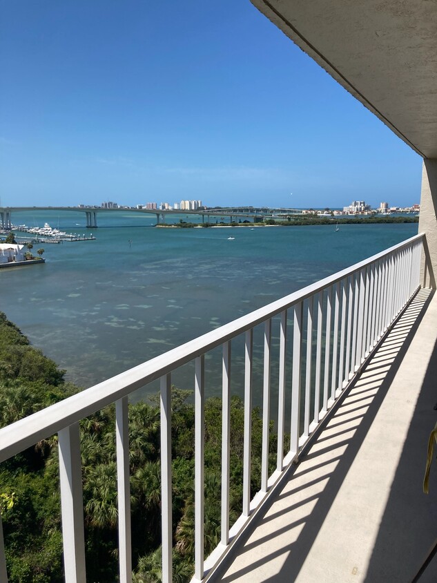 Large Balcony - 500 N Osceola Ave