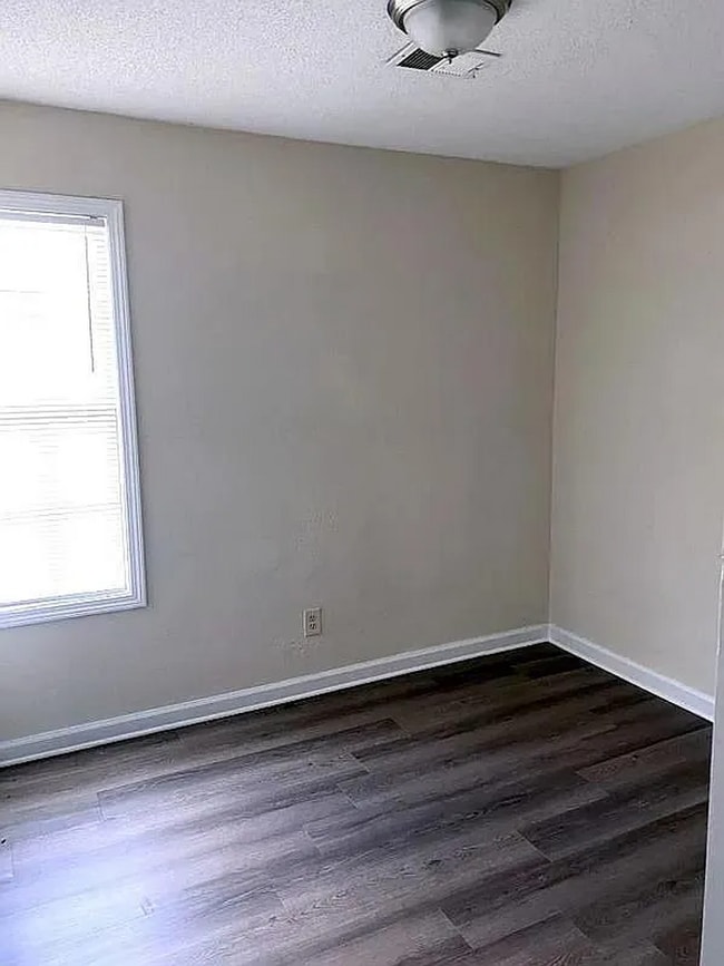 Foto del edificio - 324 Gannt St