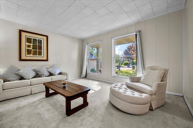 Foto del edificio - 6155 Porteridge Ln