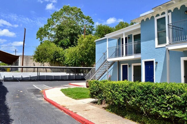 Foto del edificio - Fully Renovated 1-Bedroom Apartment in Alamo Heights ISD