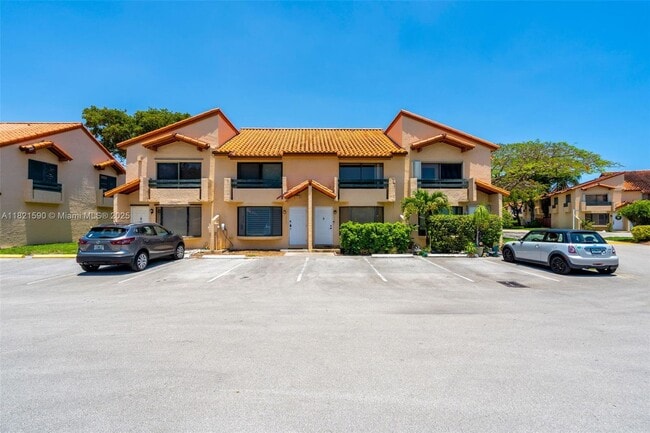 Building Photo - 10202 SW 77th Ct