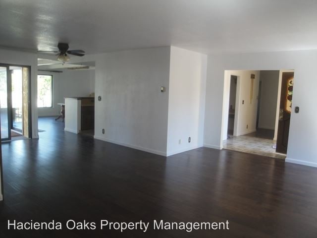 Building Photo - 3 br, 2 bath House - 925 S. Miller