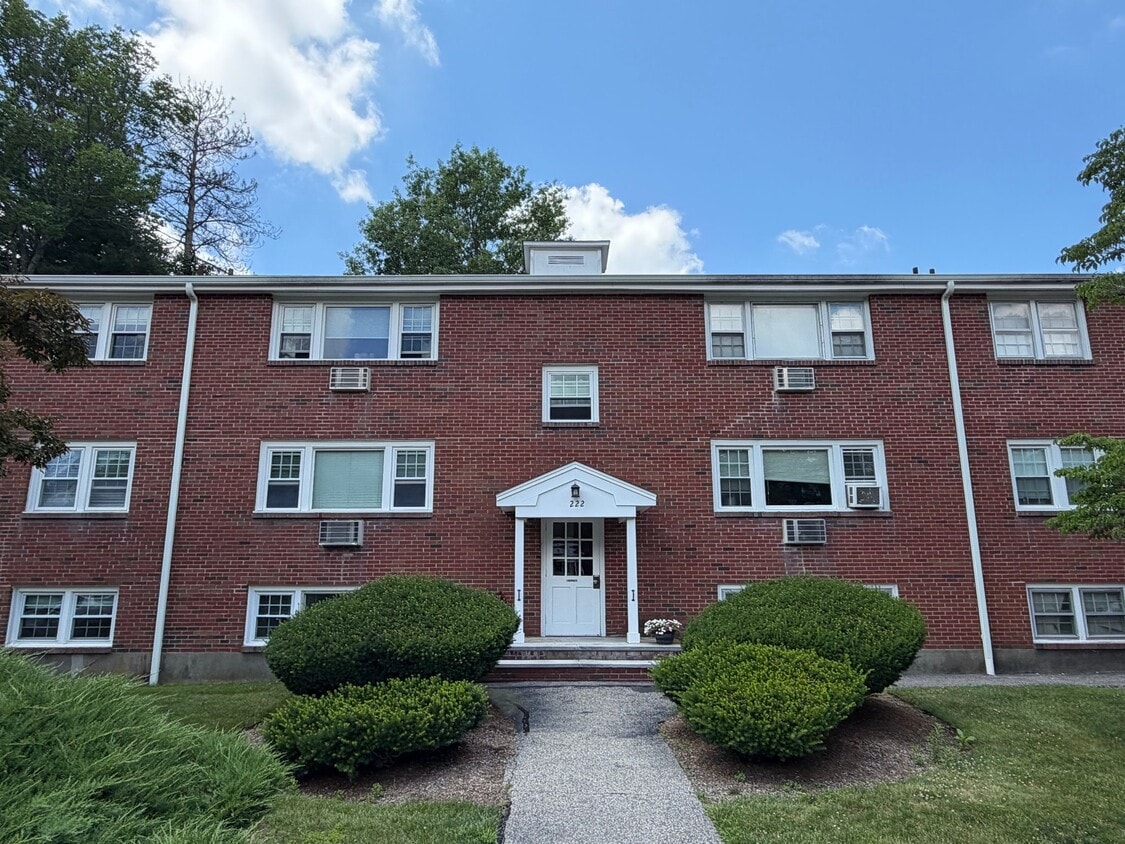 Photo - 222 School St (Walpole, MA)