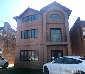 Foto principal - 45-35 163rd St