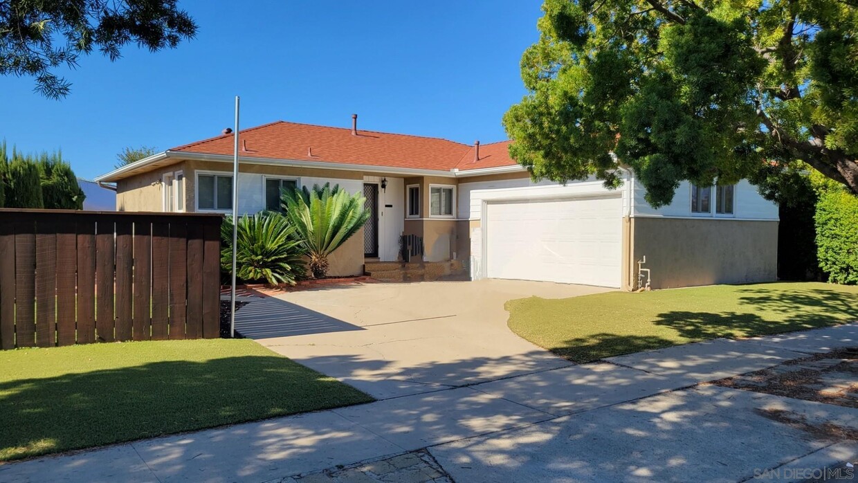 Foto principal - 5229 Irwin Ave