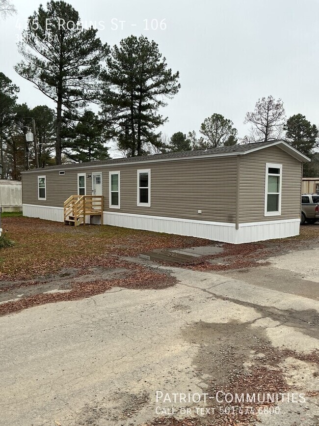 Building Photo - 475 E Robins St