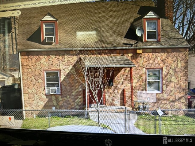 Building Photo - 97 Welton St