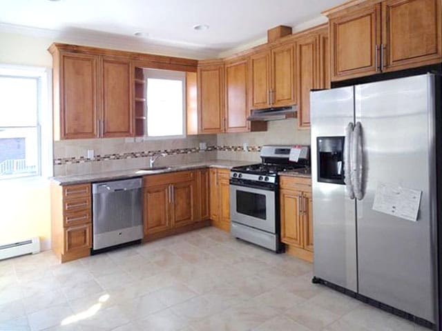 Building Photo - 1576 Anderson Ave